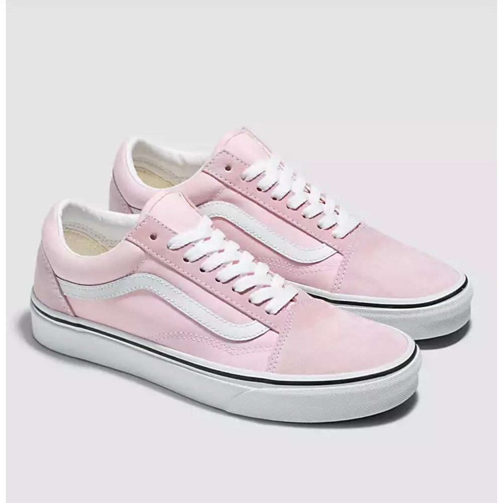 Vans Pink and White Off The Wall Old Skool suede sneakers size 11 women’s NWT